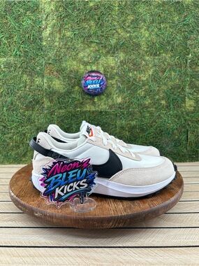 Nike Waffle Debut